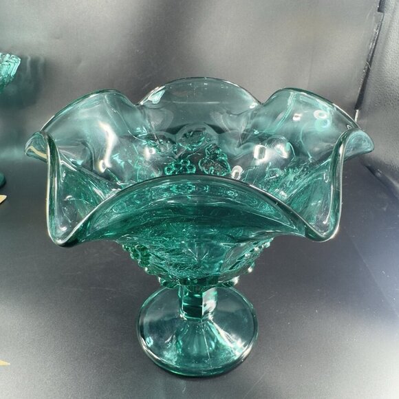Westmoreland Laurel Green Paneled Grape Pedestal Compote Bowl Dish W Sticker VTG - Picture 13 of 14